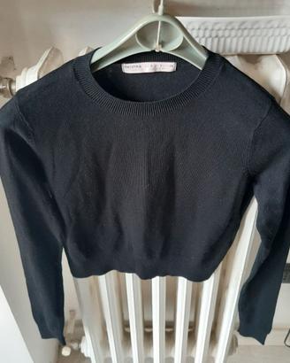 Crop top nero Bershka Tg.S