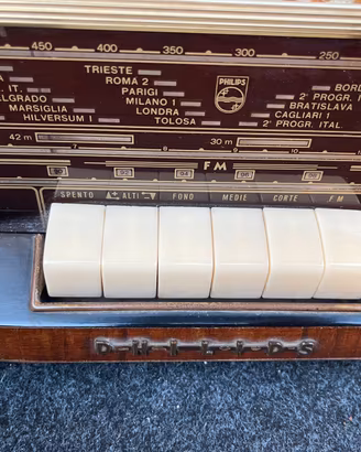 Radio con giradischi philips antica
