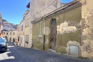 CASA INDIPENDENTE A OSSI