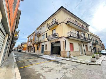 4 LOCALI A SAN SEVERO