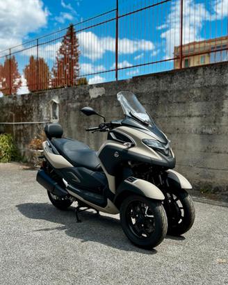 TRICITY 300 DEMO