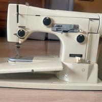 Macchina da cucire Necchi Lycia 522