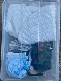 Lotto abbigliamnento neonato 63 pz