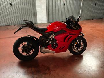 Ducati Panigale v4