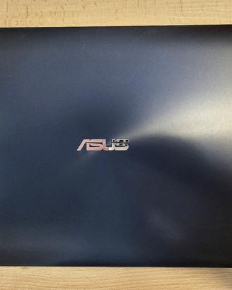 Notebook Asus Core I7,  RAM 8 GB, SSD 256 GB