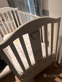 Lettino + casettiera +materasso+ Accessori