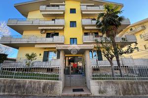 3 LOCALI A CASTELLALTO