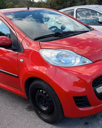 Peugeot 107 1.0 68CV 5p. Sweet Years c.a.m.b.i.o.-