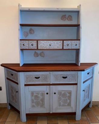Credenza in stile shabby chic pitturata a mano