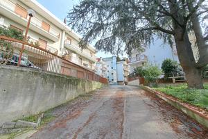 4 LOCALI A BARONISSI