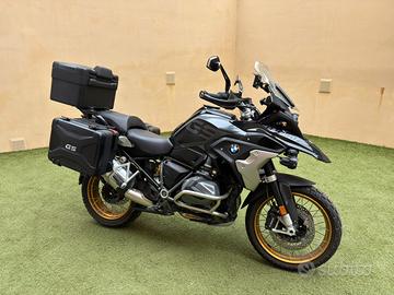 Bmw R 1250 GS triple black, full optional del 2021