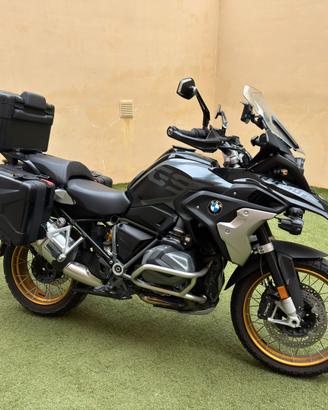 Bmw R 1250 GS triple black, full optional del 2021