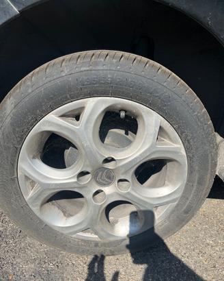 Cerchi lega 16 con 4 gomme citroen C3 2serie