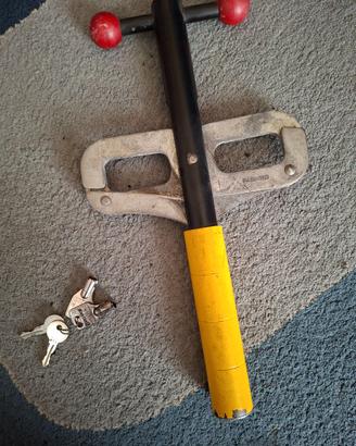 Antifurto blocca pedali per auto "Bullock"