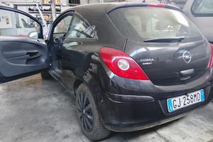 Opel corsa 2010 benzina gpl