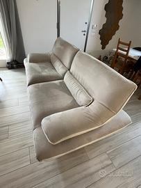 Divano in microfibra  3 posti