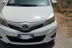 Toyota Yaris 2011