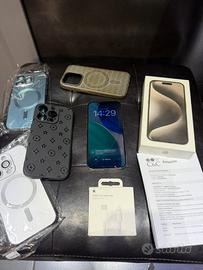 Iphone 15 pro Titanio 256 GB in Garanzia + Cover