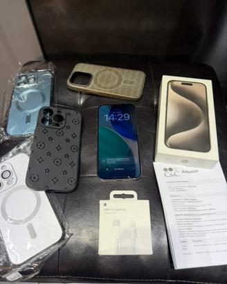 Iphone 15 pro Titanio 256 GB in Garanzia + Cover