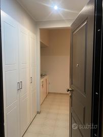 Fitta di casa semi ammobiliata