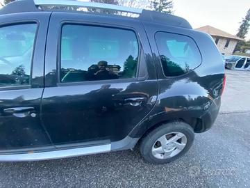 PORTA POSTERIORE SINISTRA DACIA DUSTER HS 2012