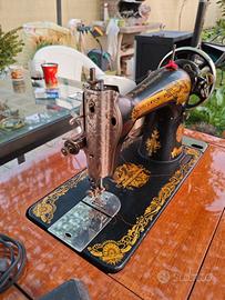 Macchina da cucire Necchi