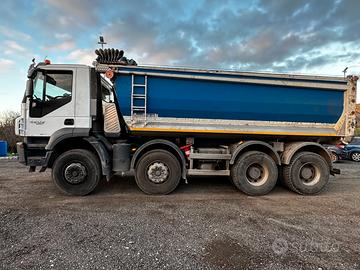 Autocarro 4 Assi Iveco Trakker 450