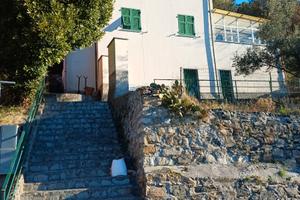 Vendita casa semi indipendente abitabile