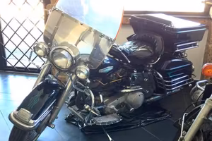 Harley-Davidson Electra Glide police accensione
