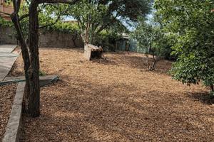 Uras- Semindipendente con ampio cortile