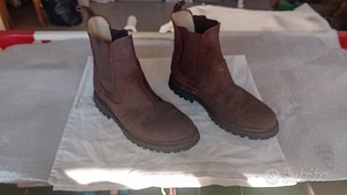 stivaletto scamosciato marrone n.42 nuove