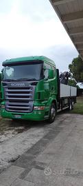 Camion Scania 124 R - LB 6X2 4 NA con gru