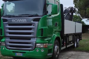 Camion Scania 124 R - LB 6X2 4 NA con gru