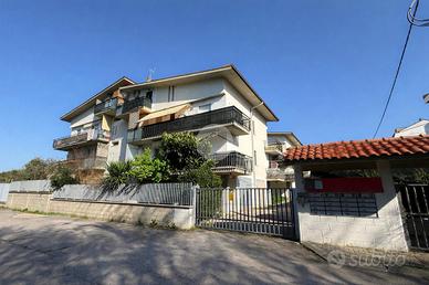 3 LOCALI A SAN GIOVANNI TEATINO