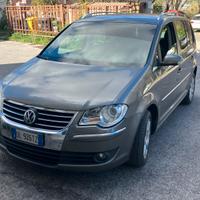 Volkswagen Touran 2.0 tdi DSG