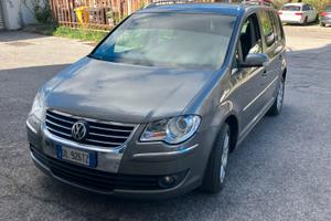 Volkswagen Touran 2.0 tdi DSG