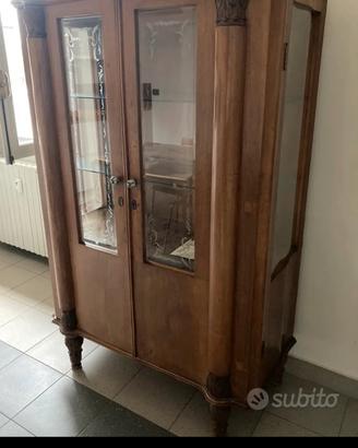 vetrinetta in noce primi '900
