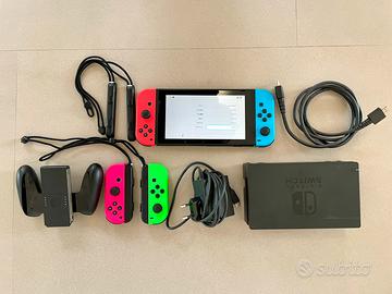 Nintendo Switch + 2 Joy-Con + MicroSD 32GB
