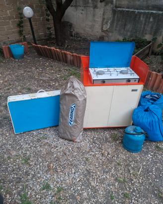 Set completo da campeggio Ferrino + Campingaz per