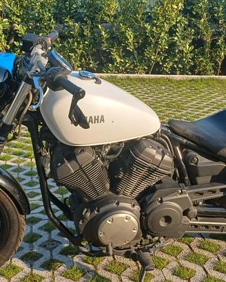 Yamaha XV950
