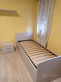 Due strutture letto + comodino