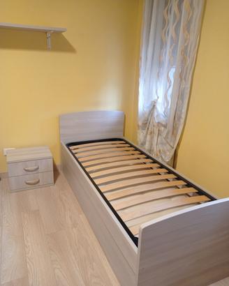 Due strutture letto + comodino