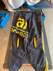 Husqvarrna  2 PAIA pantaloni enduro taglia XL36