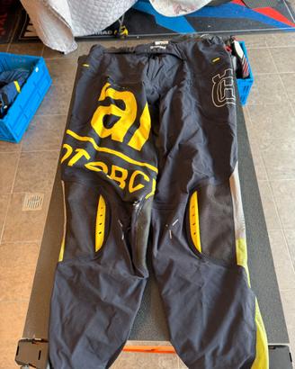 Husqvarrna  2 PAIA pantaloni enduro taglia XL36