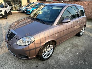 Lancia Ypsilon 1.3 MJT 75 CV Argento