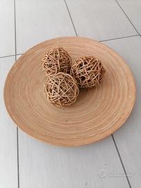 Piatto in bambù con 3 palle decorative