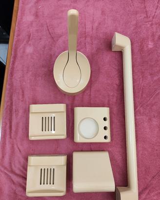 Set bagno Gedy, design Makio Hasuike anni 70