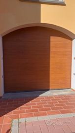 Serranda garage basculante motorizzata