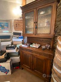 Vetrinetta in noce dell’ 800