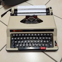 macchina da scrivere olimpia splendid
